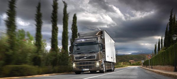 Госдума приняла закон о снижении штрафов для грузовиков