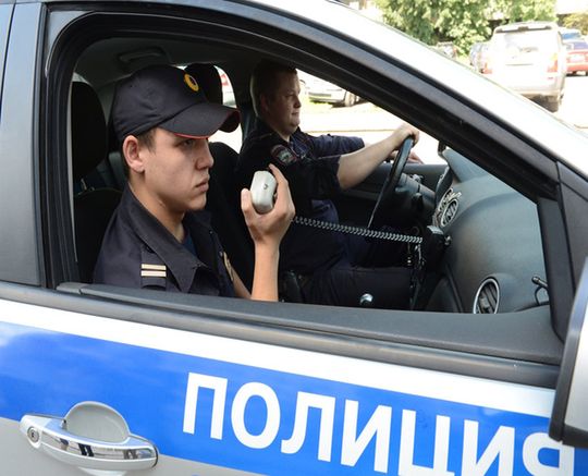 Полиция Москвы получит автобус со спутниковым оборудованием, залом совещаний и кухней