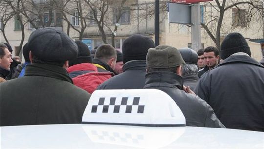Такси Московской области станут белыми
