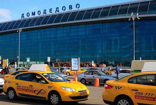 В московских аэропортах установят терминалы для вызова такси