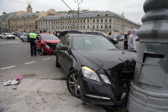 ГИБДД подсчитала, сколько правонарушений совершили автомобилисты Москвы за 2016 год