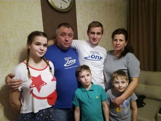 У арестованного лидера протестующих дальнобойщиков Андрея Бажутина попытались отобрать детей