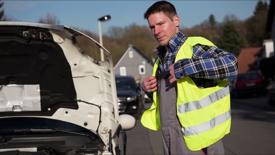 ГИБДД хочет, чтобы водители носили светоотражающую одежду, как в Европе