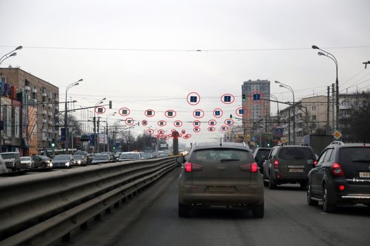 В Москве установят знаки, регулирующие направление движения по полосам