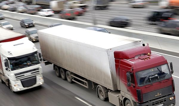Между Россией и Польшей прекратилось движение грузовиков с 1 февраля 2016 года