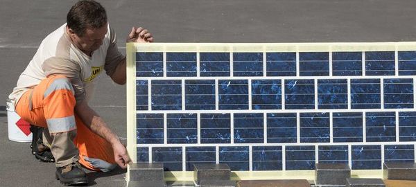 Во Франции построят дорогу из солнечных панелей