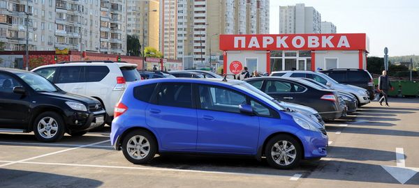 Власти Москвы не будут строить парковки на месте снесенных киосков