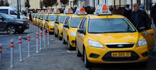 Новый сервис — такси по абонементу — планируют запустить компании Uber, GetTaxi и «Везет».