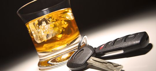 Водителей предлагается проверять на алкоголь и наркотики и при возвращении прав
