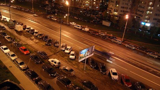 Только половина автомобилей в Москве — со столичными номерами