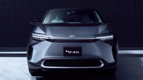 Toyota готовится к старту продаж нового электрического кроссовера Toyota bZ4X