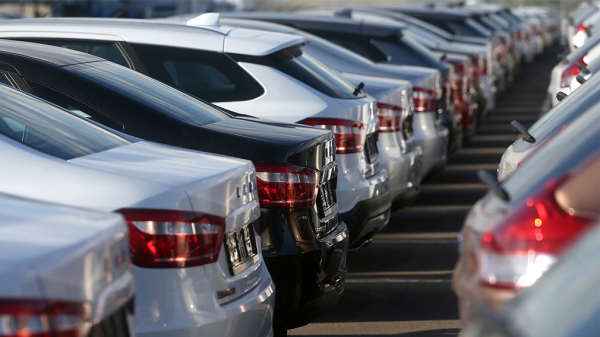 Автомобильный эксперт Александр Кустов: В РФ наблюдается тенденция к снижению цен на новые автомобили и с пробегом