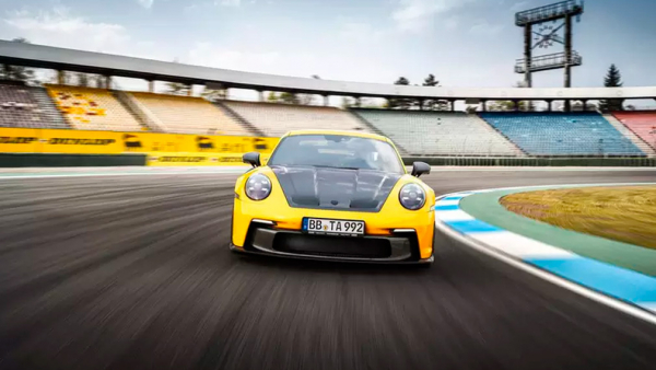Тюнинг-ателье TechArt добавило карбона в новый Porsche 911 GT3