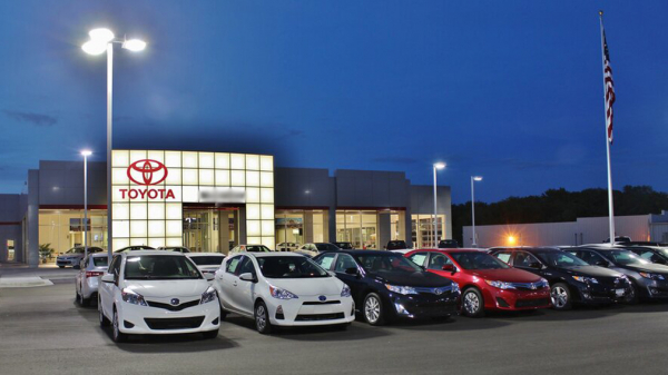 Toyota и Lexus отзывают в США 460 000 автомобилей из-за сбоя в системе стабилизации