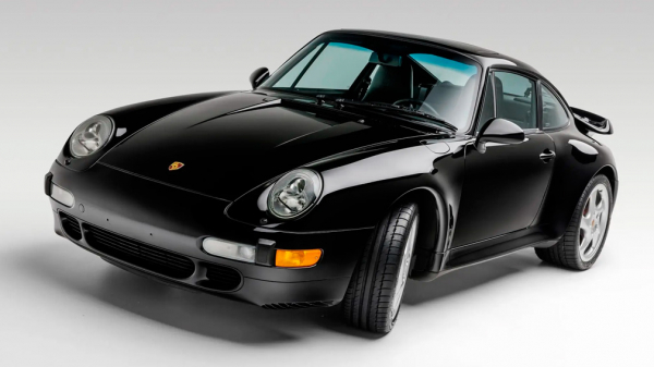 Дензел Вашингтон продает свой классический спортивный автомобиль Porsche 911 Turbo