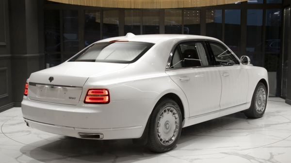 В России растет спрос на роскошные отечественные автомобили