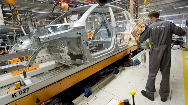 Заводы Volkswagen Group Rus в России могут возобновить работу к лету 2022 года